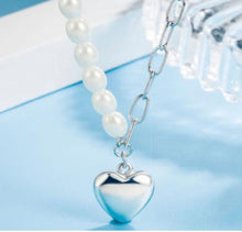 Load image into Gallery viewer, Pearl Paperclip Necklace
