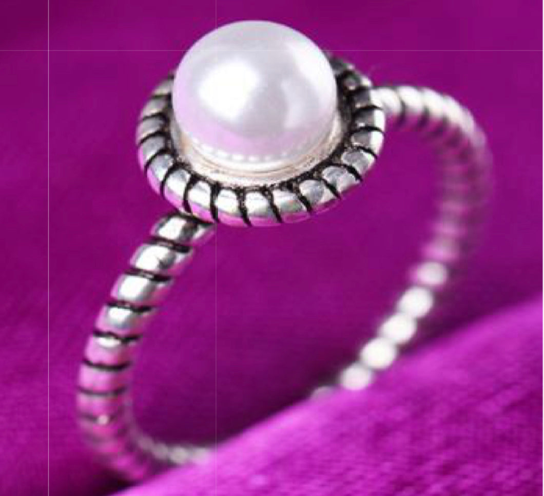 Silver Twisted Pearl Ring