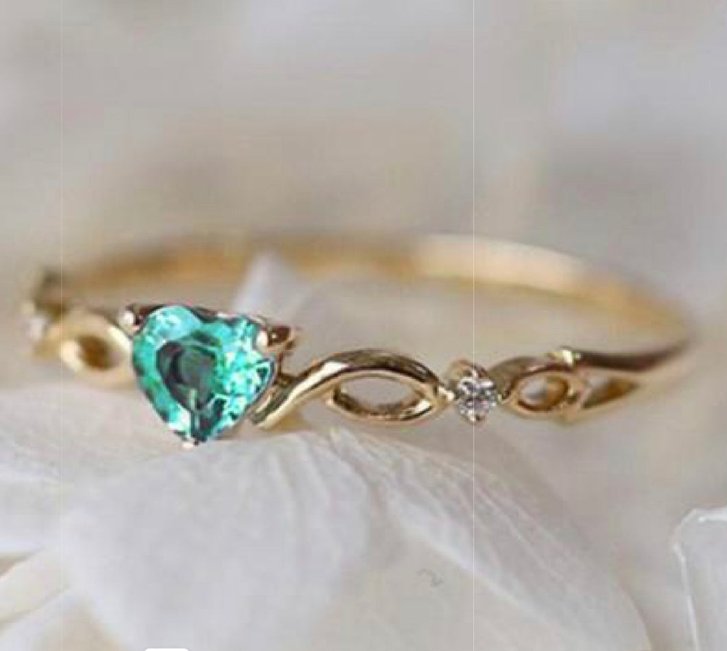 Gold Green Heart Princess Ring