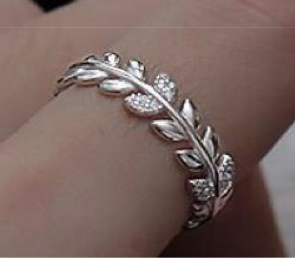 Silver Vine Leaf Ring